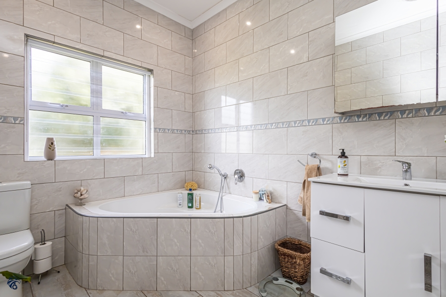 3 Bedroom Property for Sale in Langebaan Country Estate Western Cape